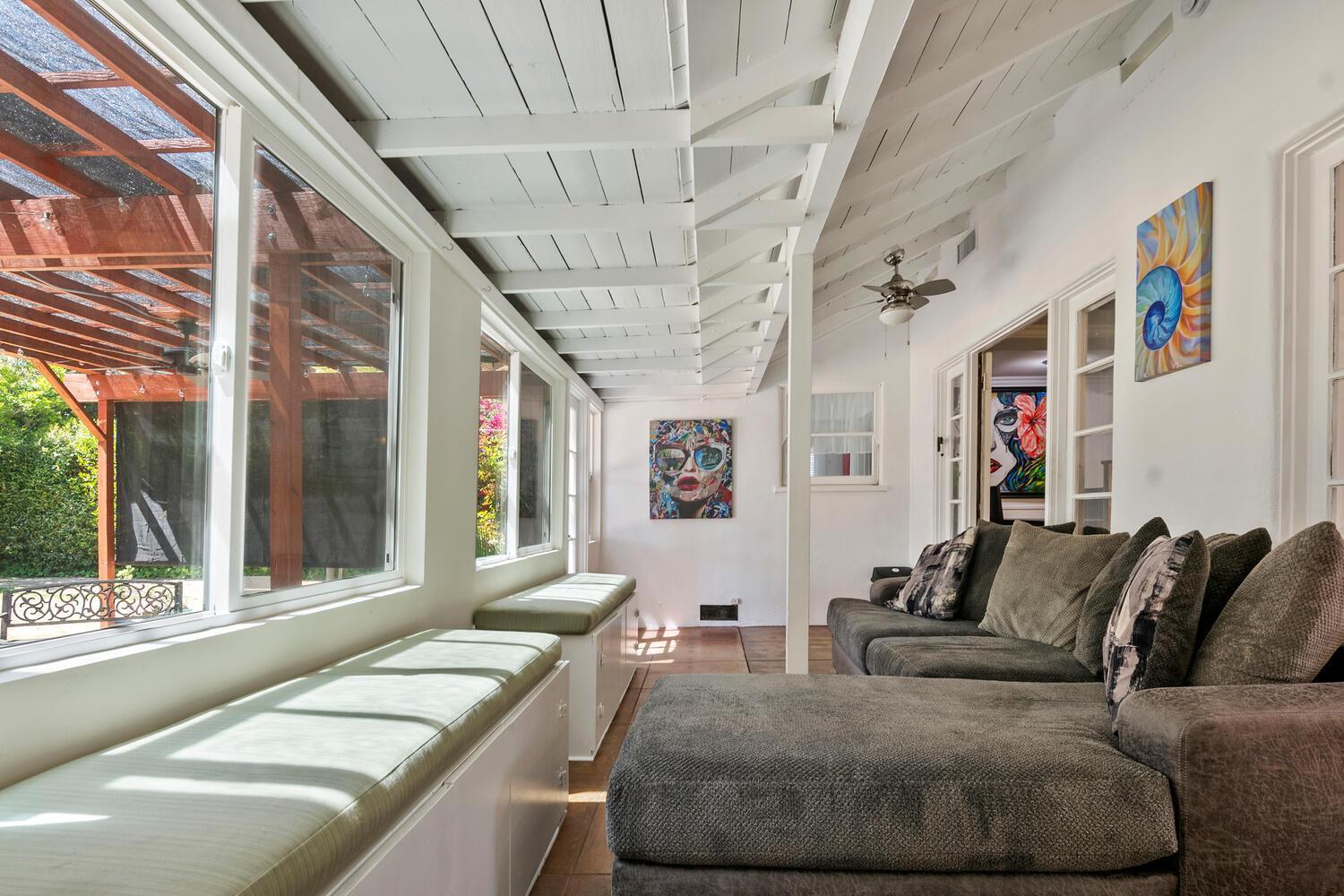 Villa Luxury Piano In Near Universal & Hollywood For 8 *