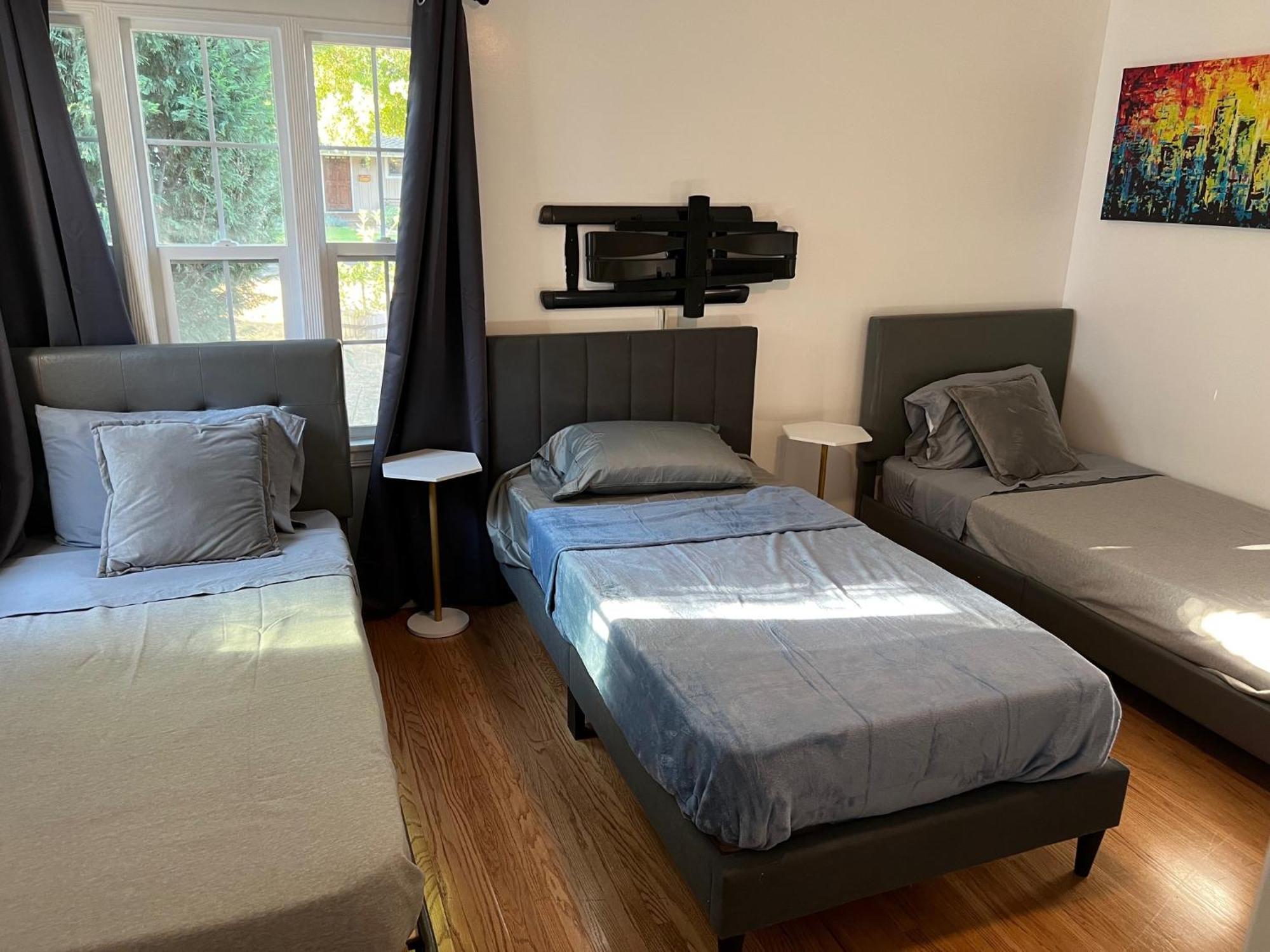 Villa Luxury Piano In Near Universal & Hollywood For 8 Los Angeles